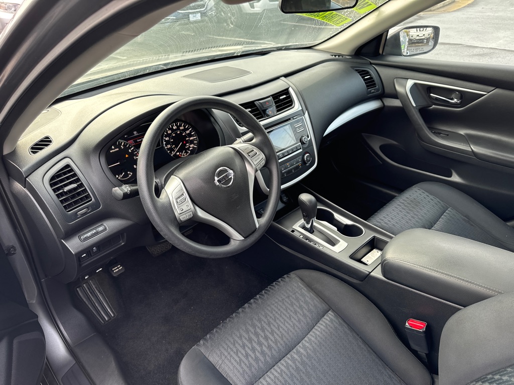 Photo 15 of this NISSAN ALTIMA