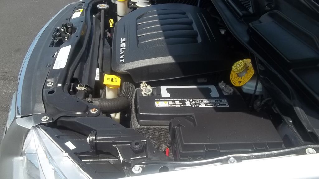 Photo 17 of this CHRYSLER TOWN & COUNTRY