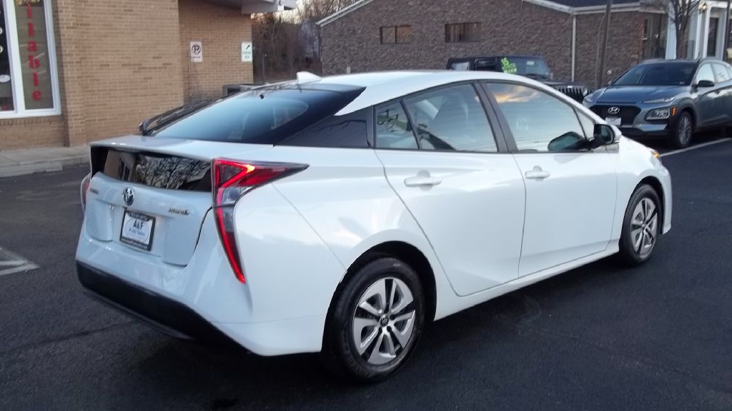 Photo 7 of this TOYOTA PRIUS