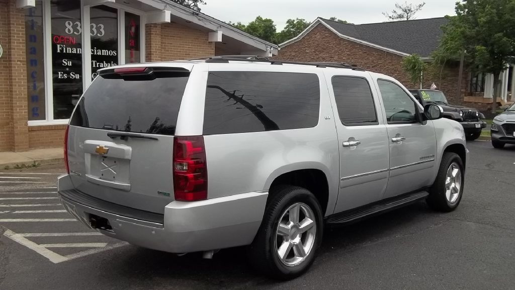 Photo 11 of this CHEVROLET SUBURBAN
