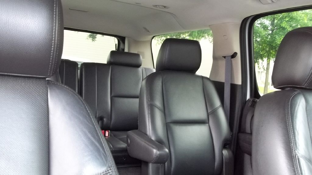 Photo 10 of this CHEVROLET SUBURBAN