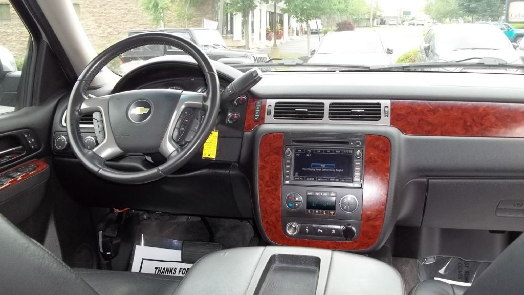 Photo 12 of this CHEVROLET SUBURBAN