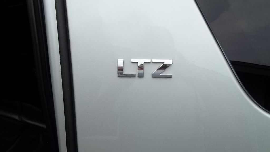 Photo 18 of this CHEVROLET SUBURBAN
