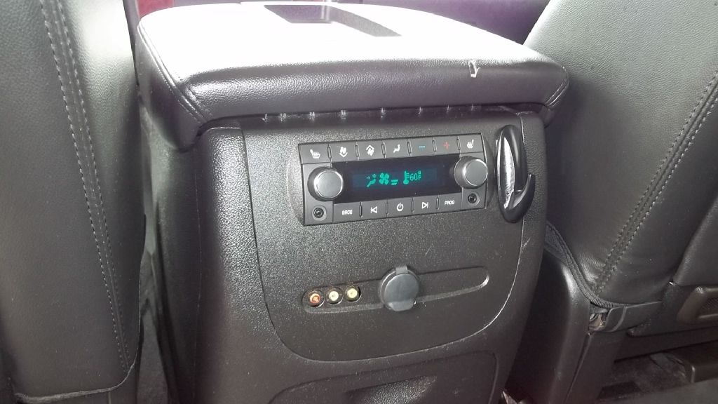 Photo 19 of this CHEVROLET SUBURBAN
