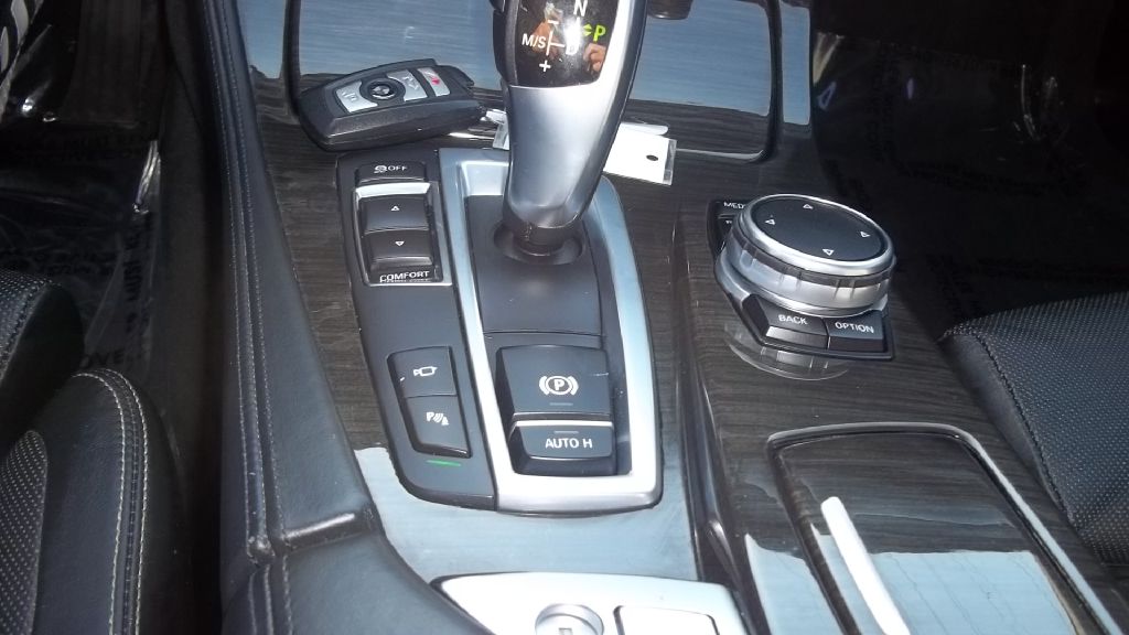 Photo 17 of this BMW 535