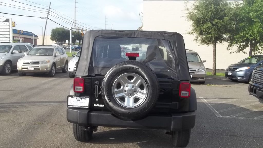 Photo 4 of this JEEP WRANGLER