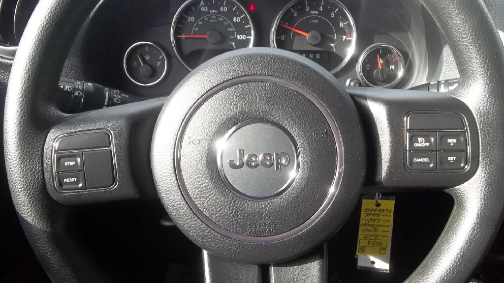 Photo 7 of this JEEP WRANGLER