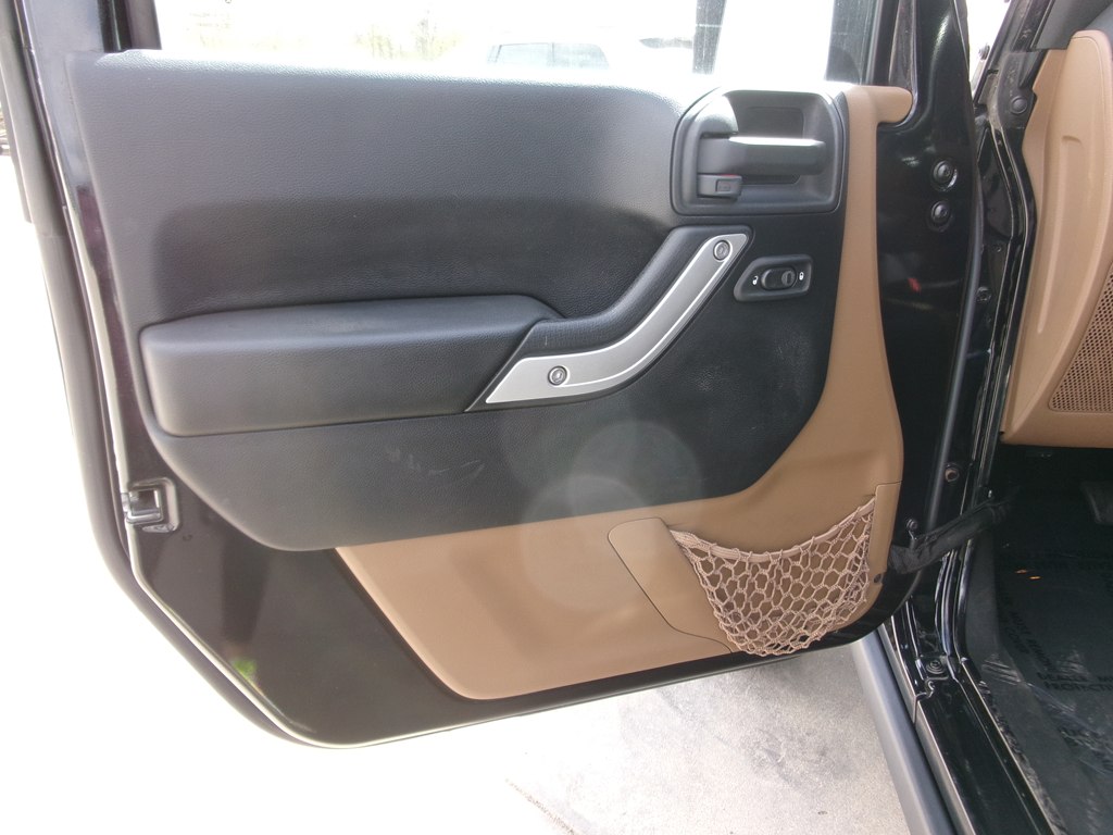 Photo 16 of this JEEP WRANGLER UNLIMI