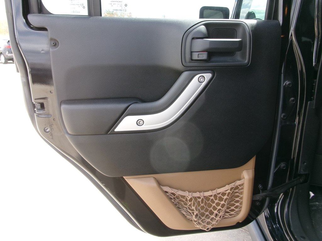Photo 26 of this JEEP WRANGLER UNLIMI