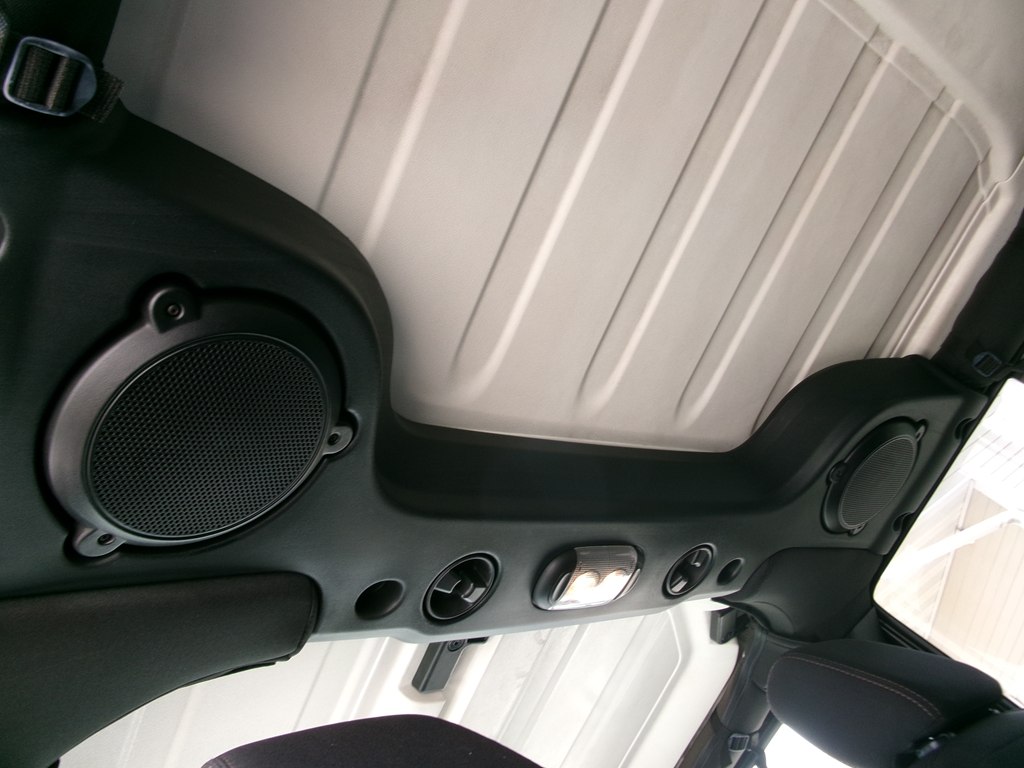 Photo 24 of this JEEP WRANGLER UNLIMI