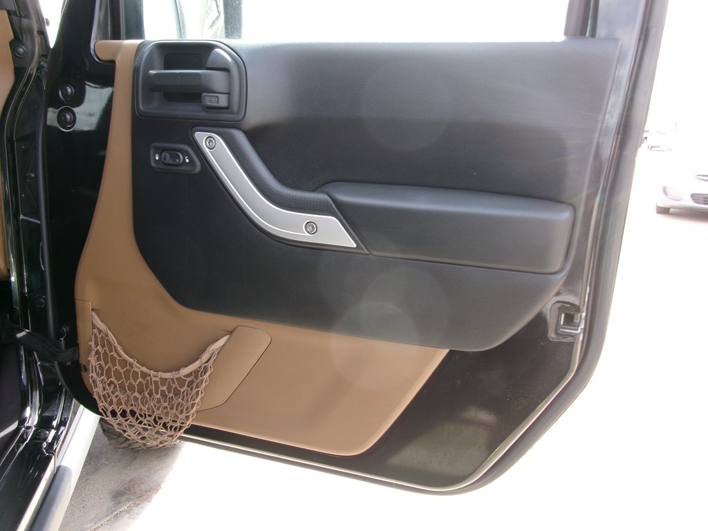 Photo 32 of this JEEP WRANGLER UNLIMI