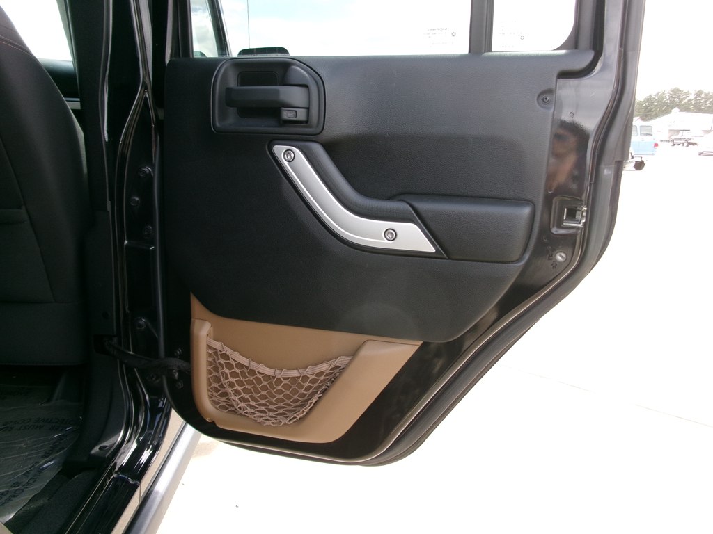 Photo 38 of this JEEP WRANGLER UNLIMI