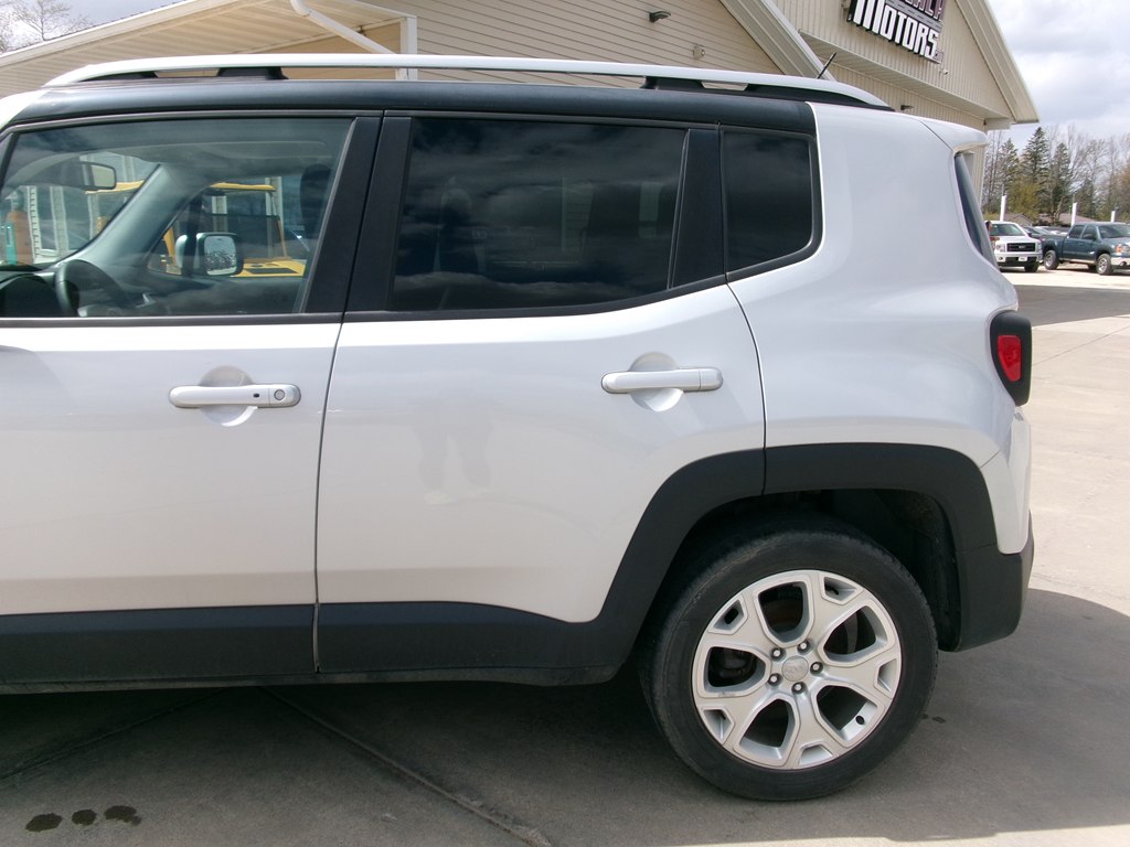 Photo 3 of this JEEP RENEGADE