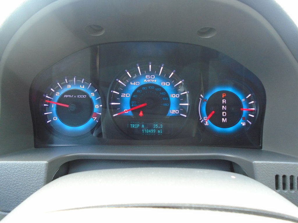 Photo 40 of this FORD FUSION