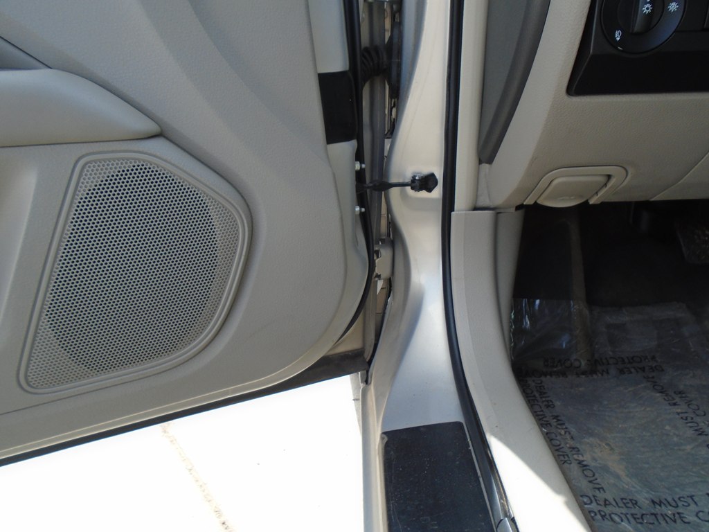 Photo 17 of this FORD FUSION