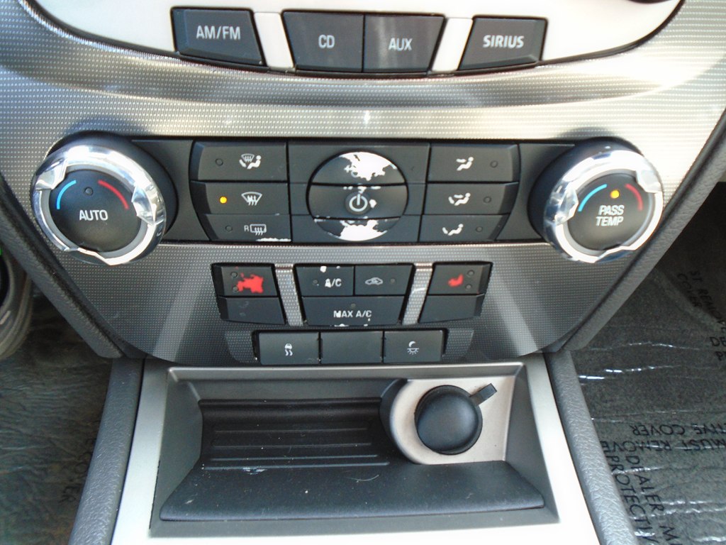 Photo 44 of this FORD FUSION