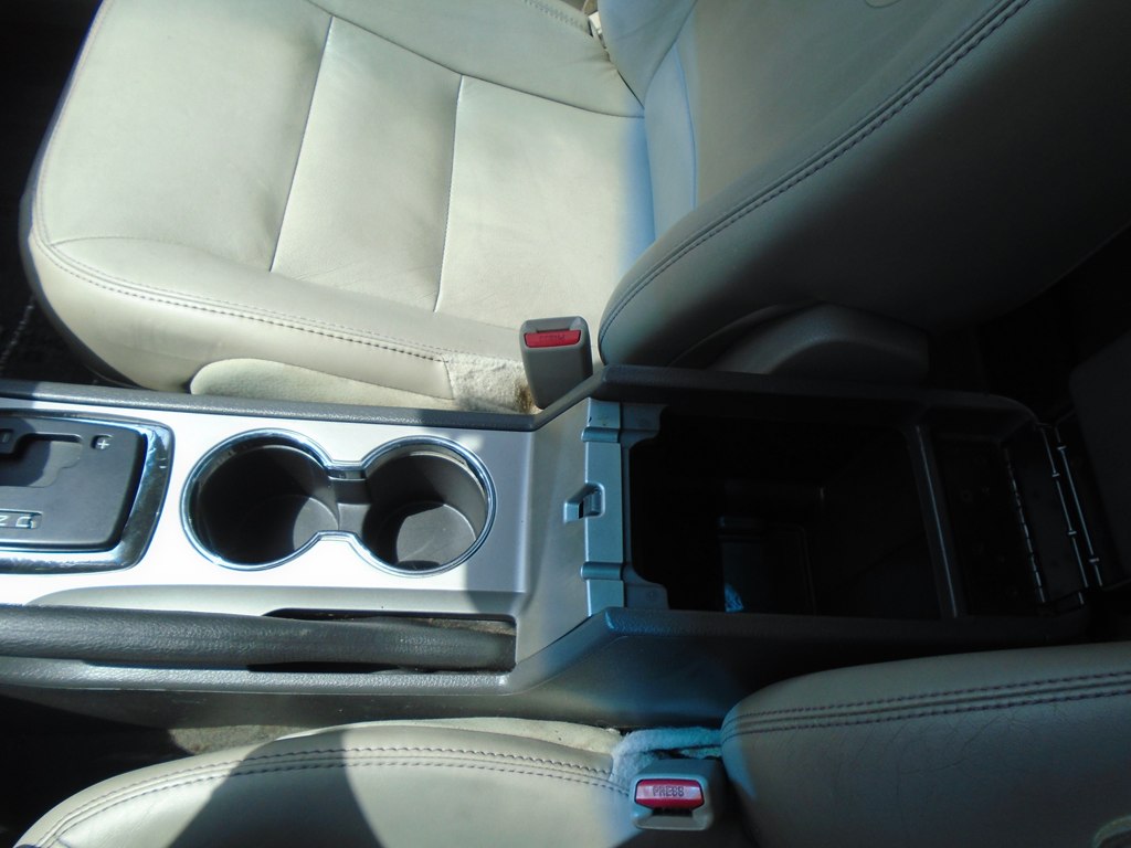 Photo 46 of this FORD FUSION