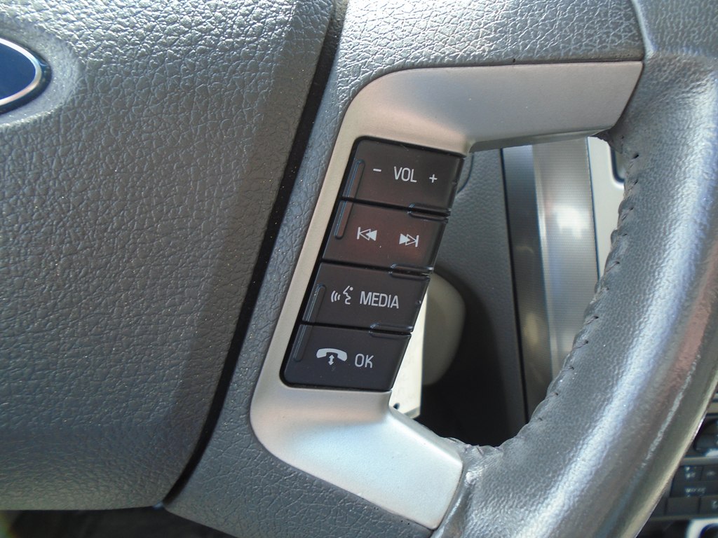 Photo 38 of this FORD FUSION