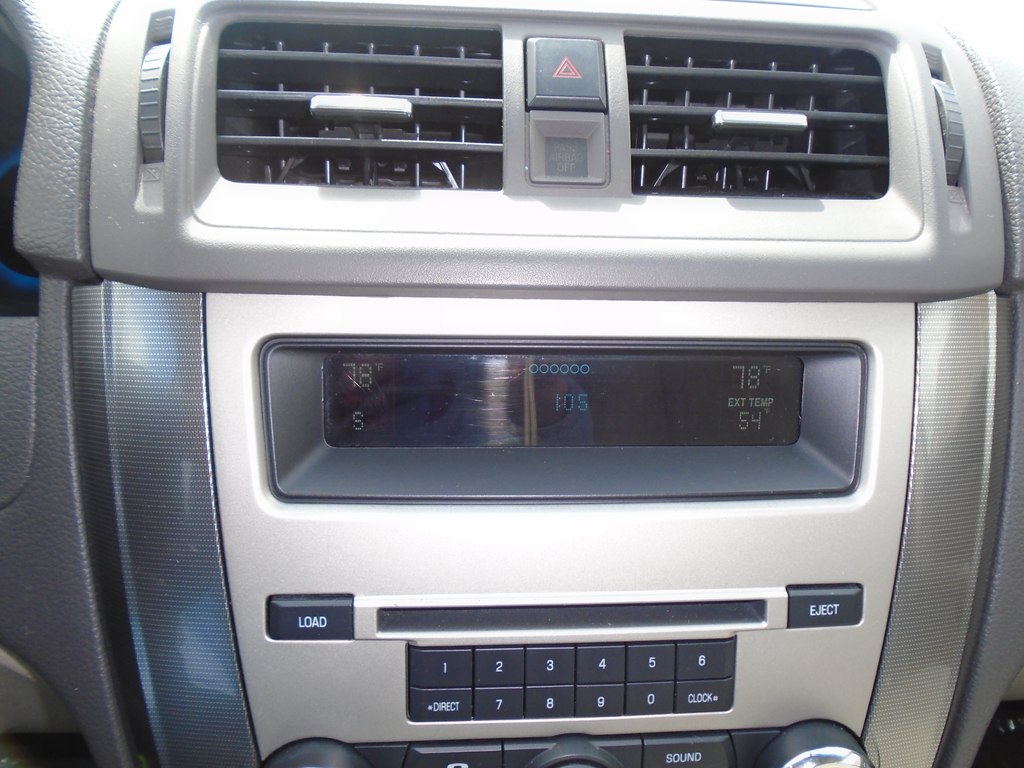 Photo 42 of this FORD FUSION