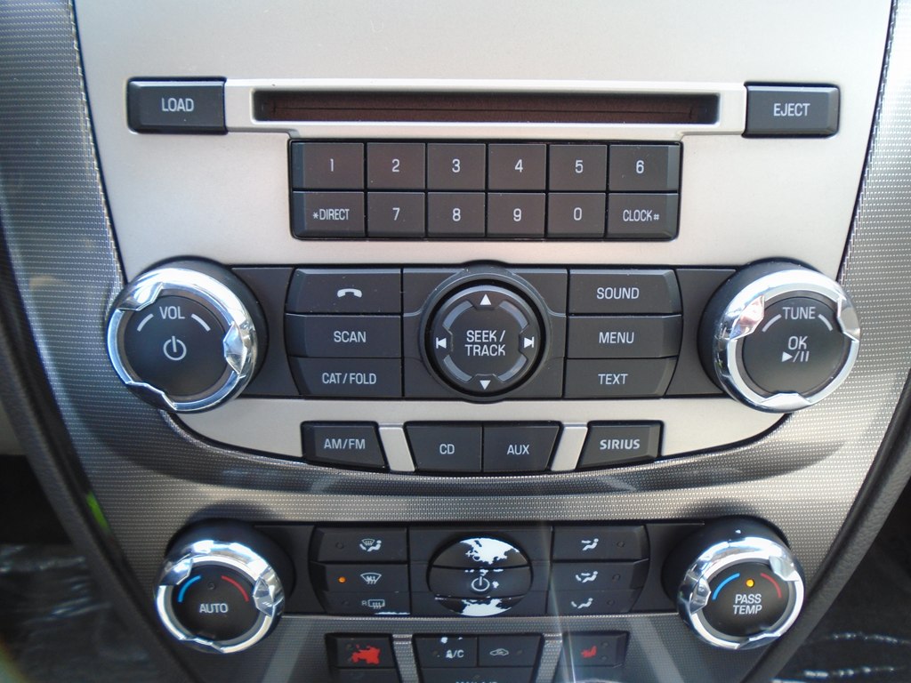 Photo 43 of this FORD FUSION