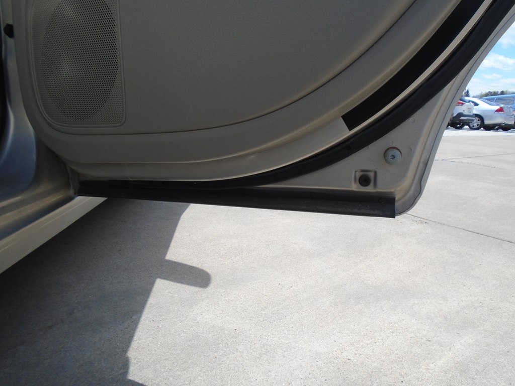 Photo 35 of this FORD FUSION