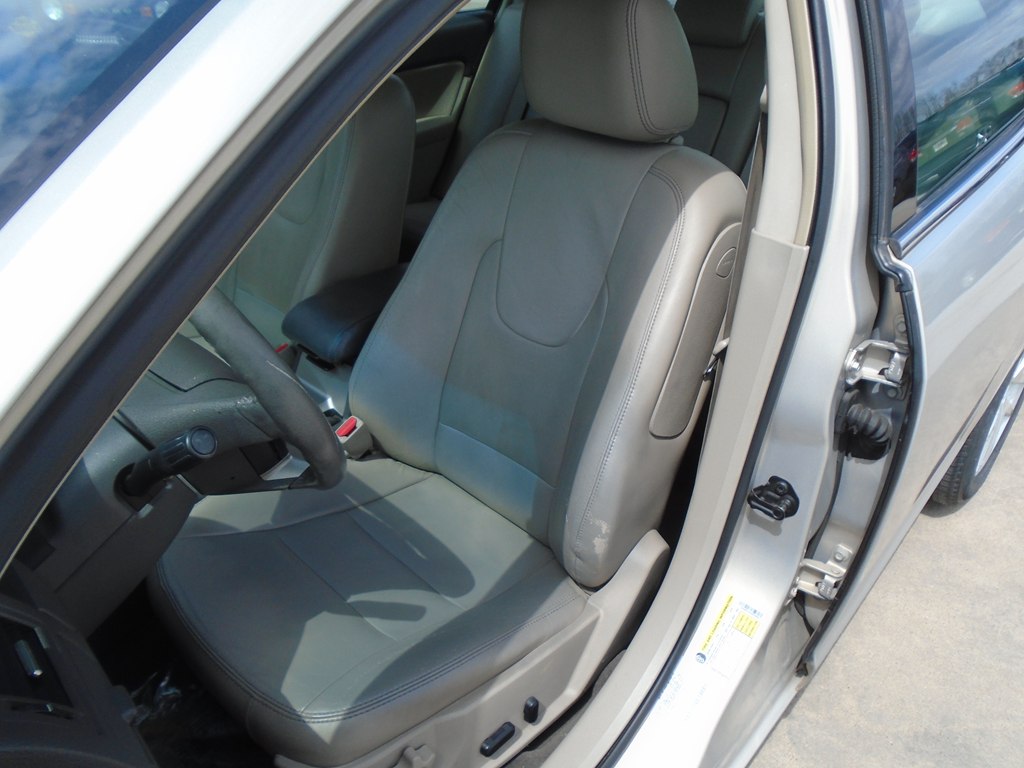 Photo 12 of this FORD FUSION