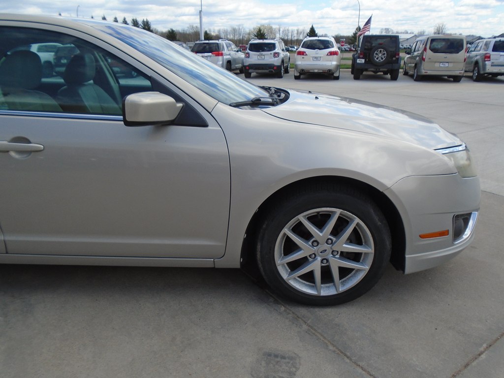 Photo 6 of this FORD FUSION