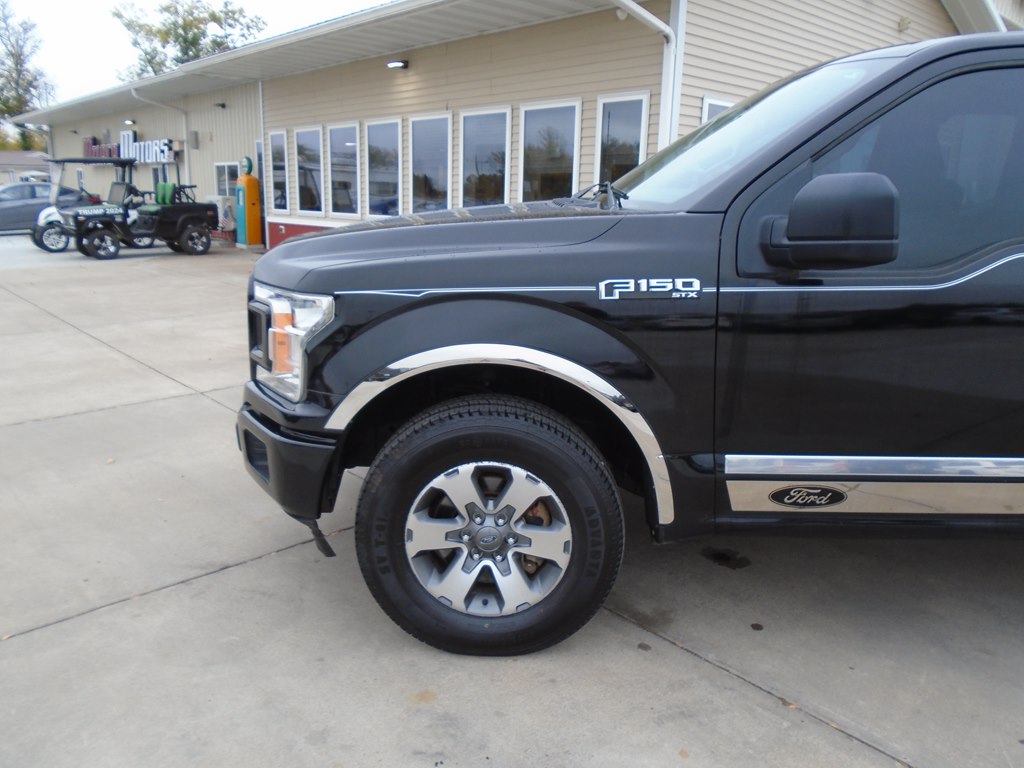 Photo 2 of this FORD F150