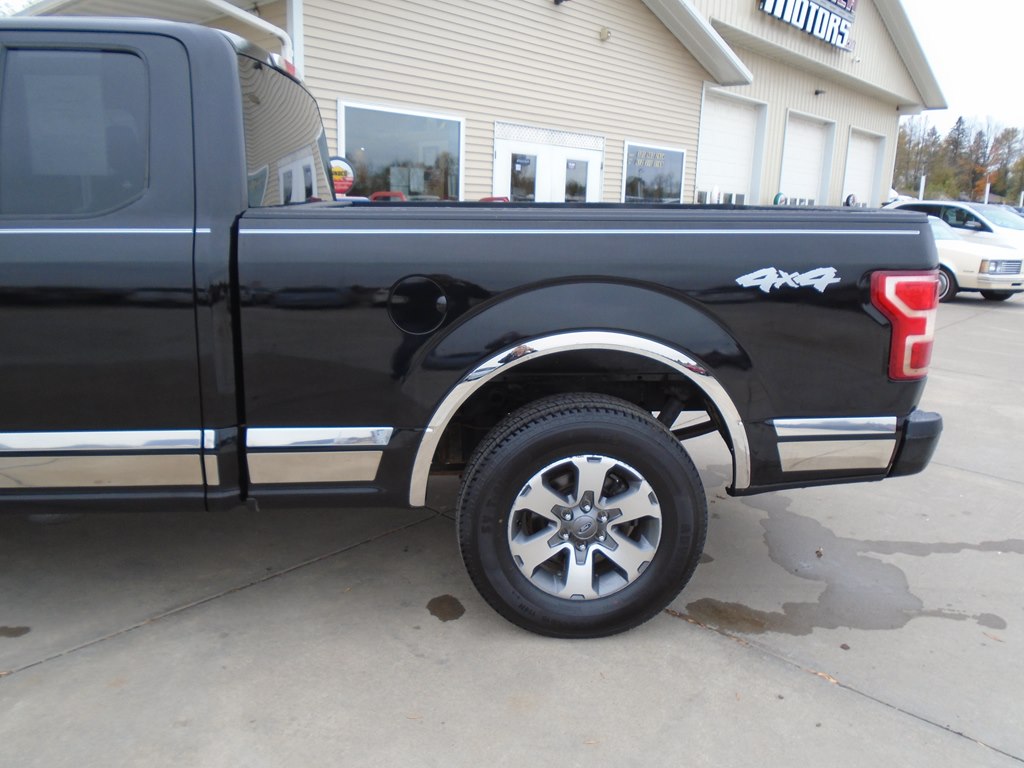 Photo 4 of this FORD F150