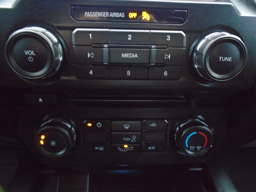 Photo 46 of this FORD F150
