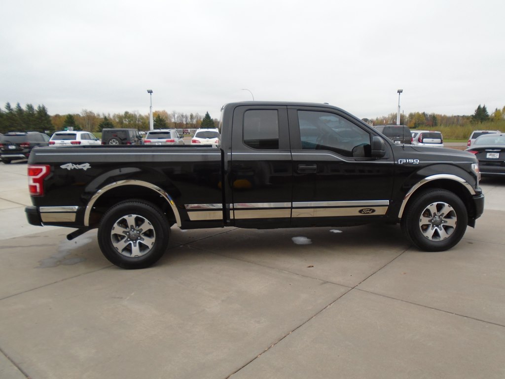 Photo 6 of this FORD F150