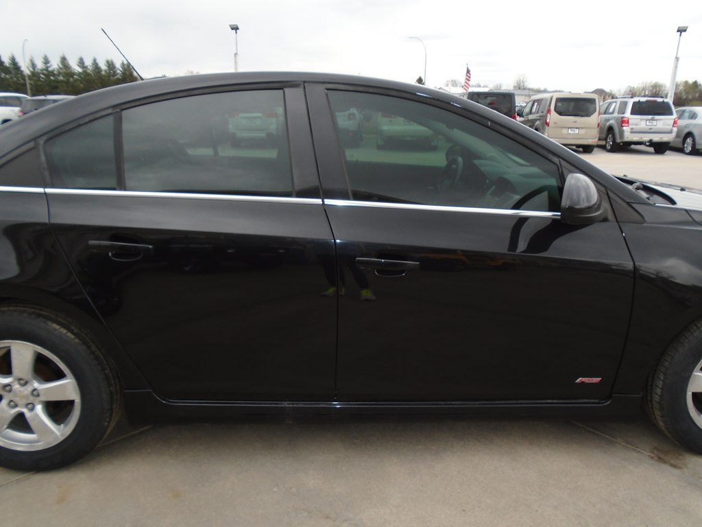 Photo 7 of this CHEVROLET CRUZE
