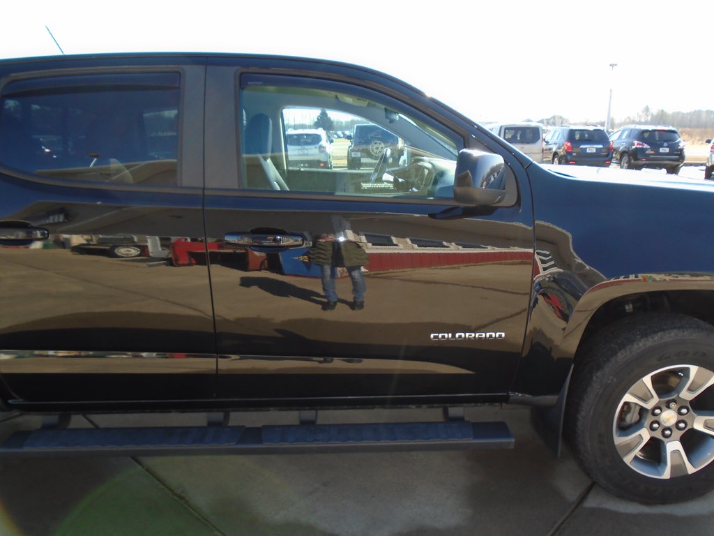Photo 10 of this CHEVROLET COLORADO