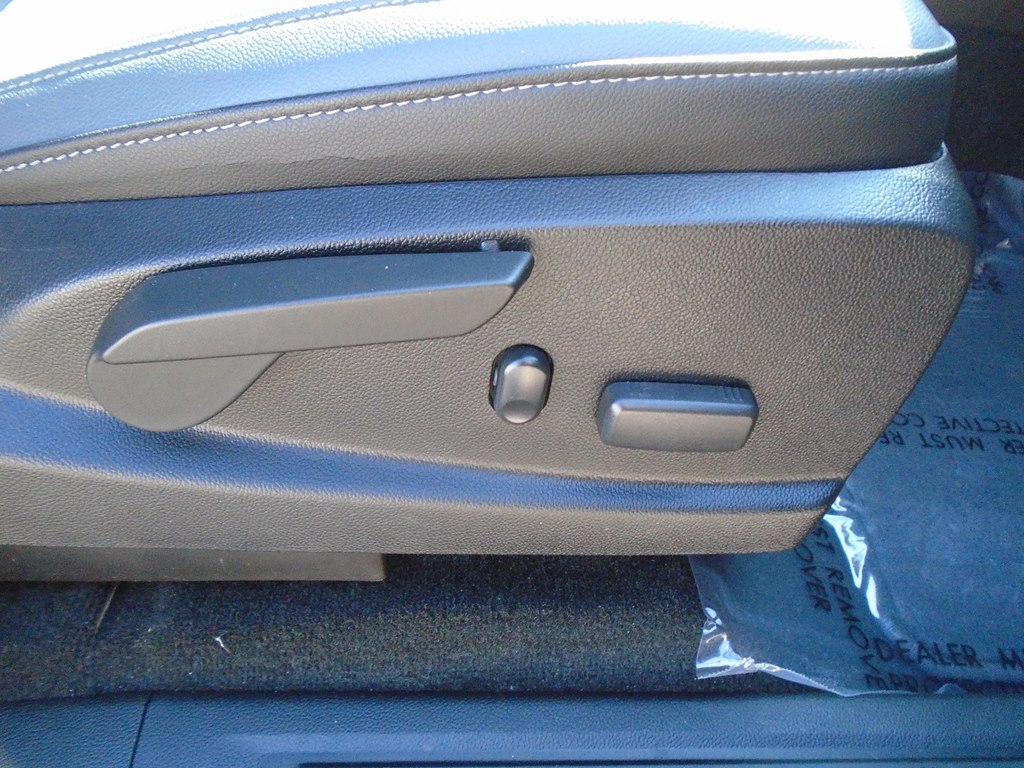 Photo 34 of this CHEVROLET COLORADO