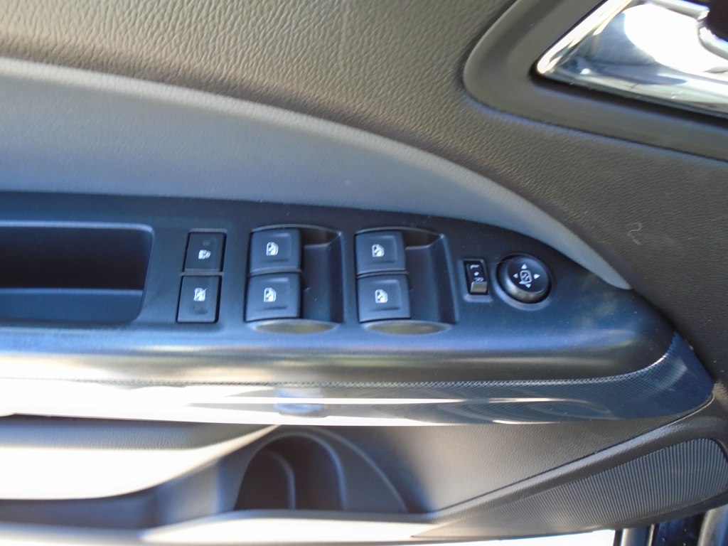 Photo 19 of this CHEVROLET COLORADO
