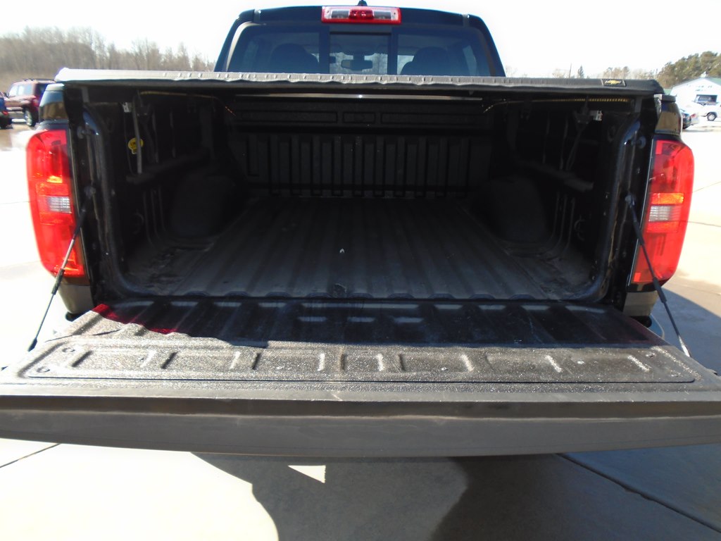 Photo 15 of this CHEVROLET COLORADO