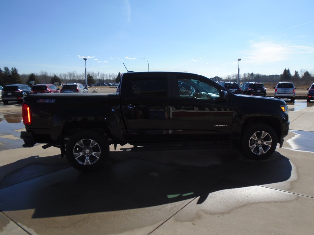 Photo 7 of this CHEVROLET COLORADO