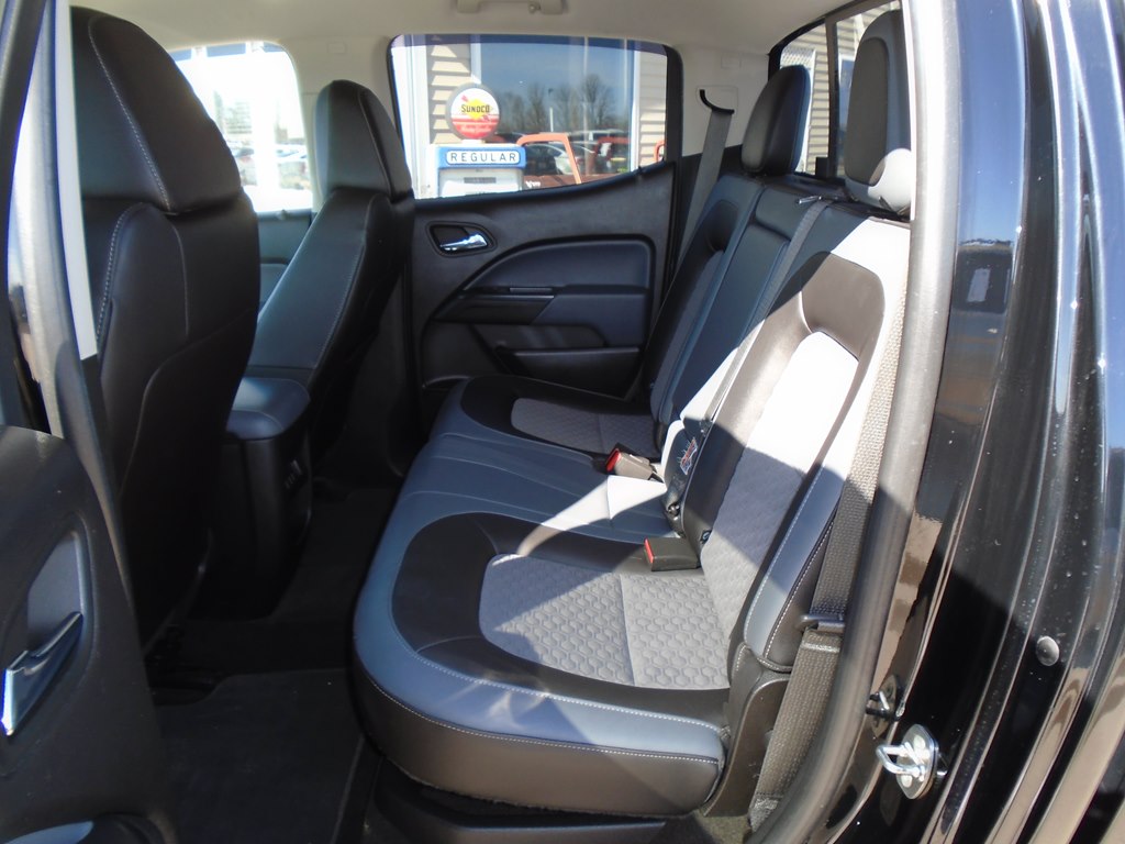 Photo 25 of this CHEVROLET COLORADO