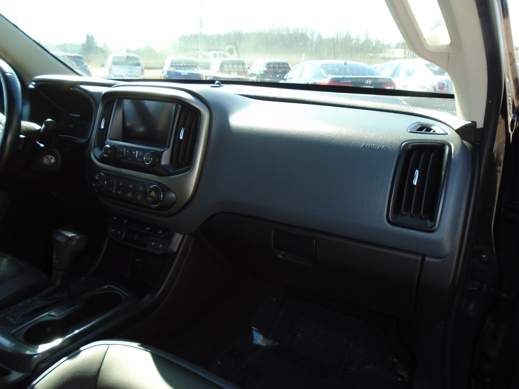 Photo 35 of this CHEVROLET COLORADO