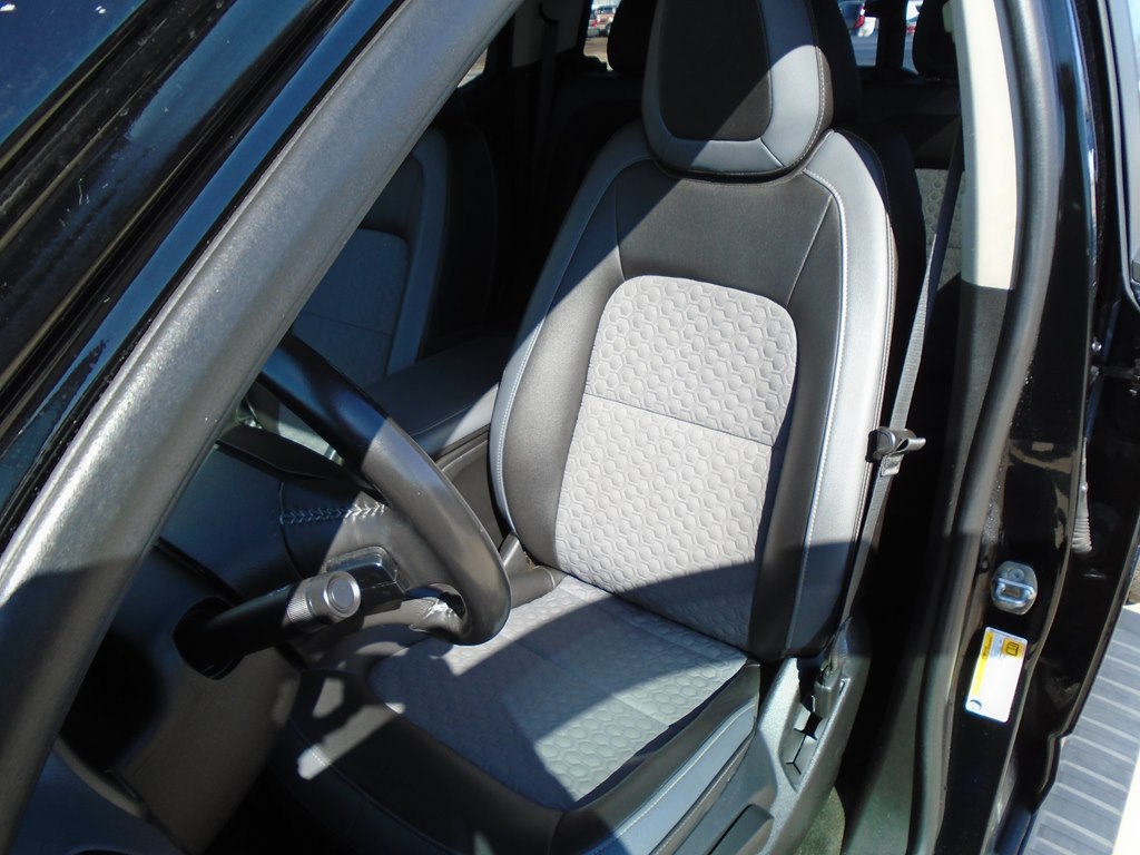 Photo 20 of this CHEVROLET COLORADO