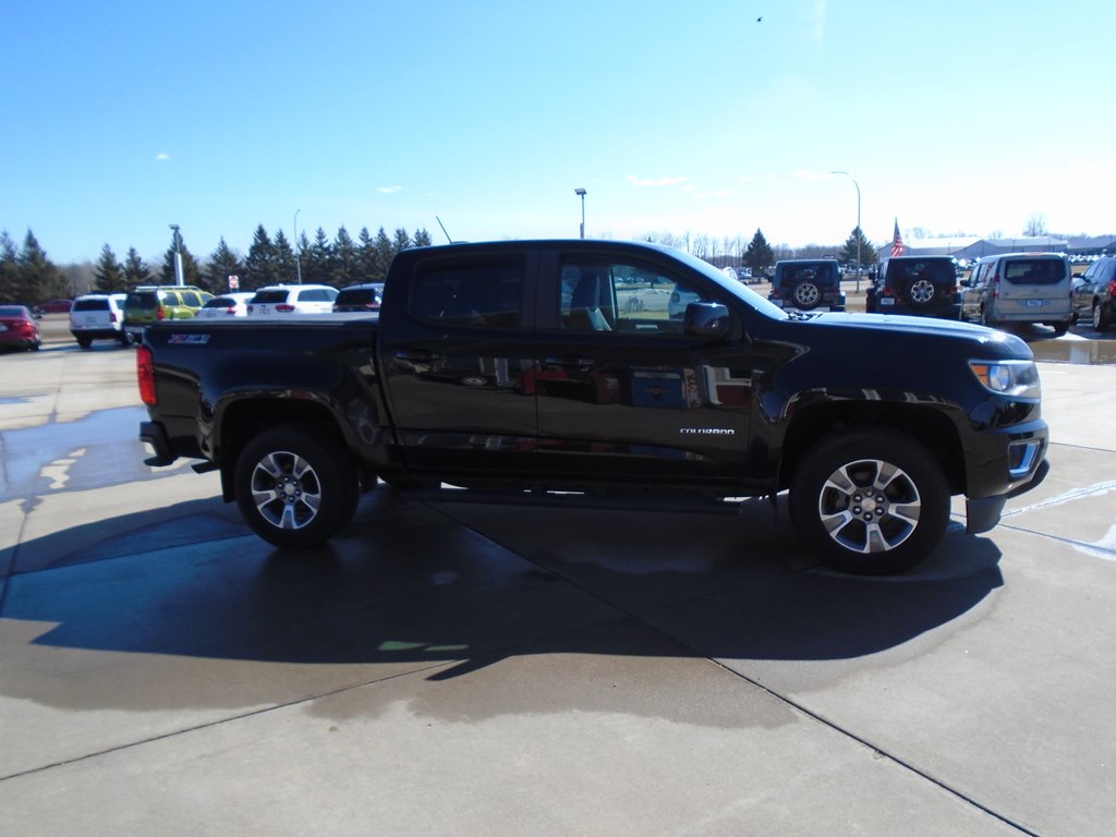Photo 8 of this CHEVROLET COLORADO