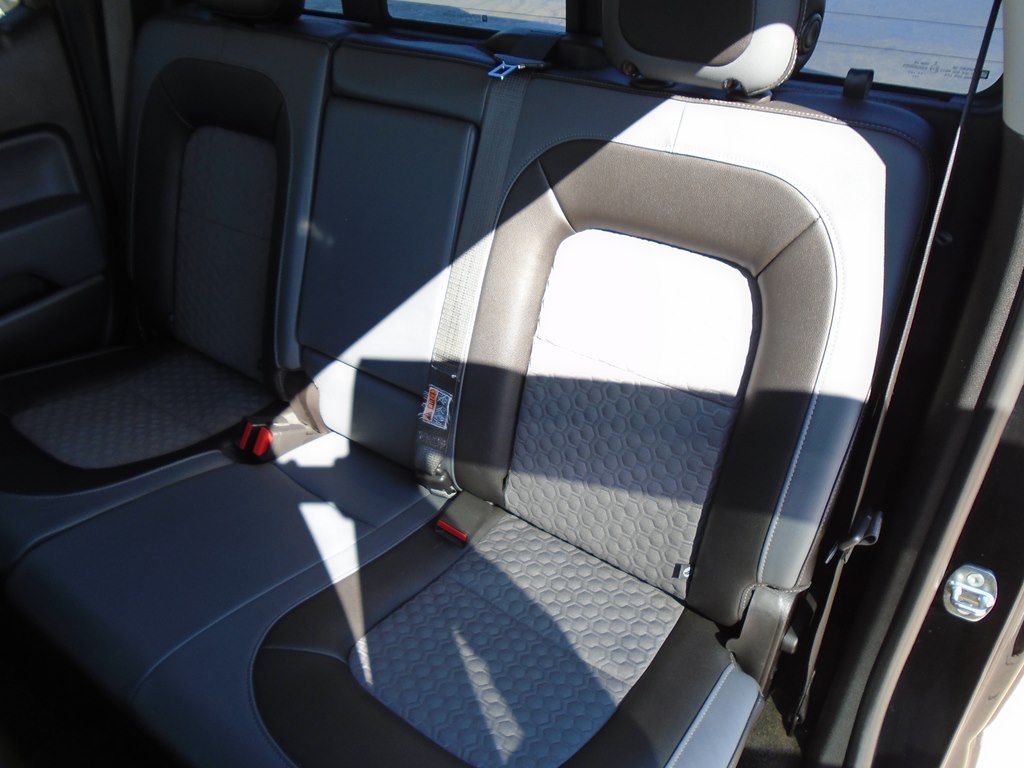 Photo 28 of this CHEVROLET COLORADO
