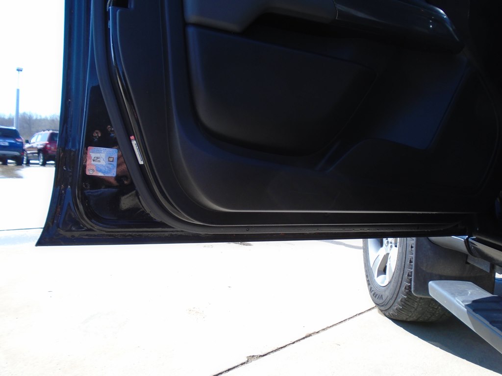 Photo 24 of this CHEVROLET COLORADO