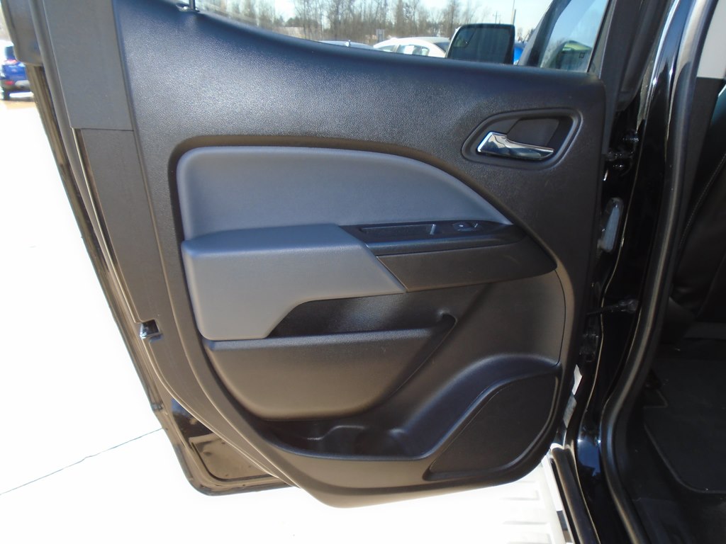Photo 27 of this CHEVROLET COLORADO