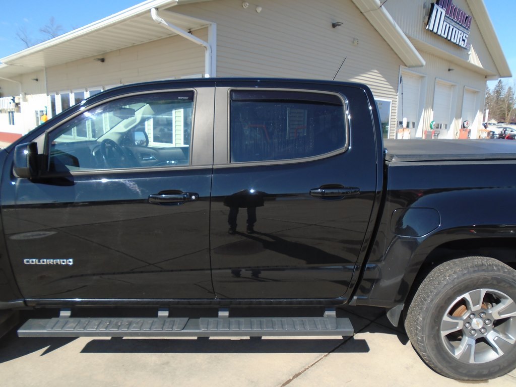 Photo 4 of this CHEVROLET COLORADO