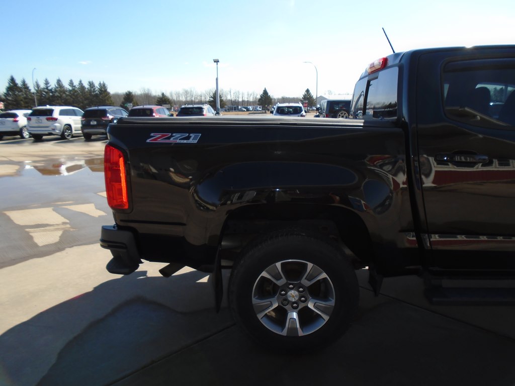 Photo 12 of this CHEVROLET COLORADO