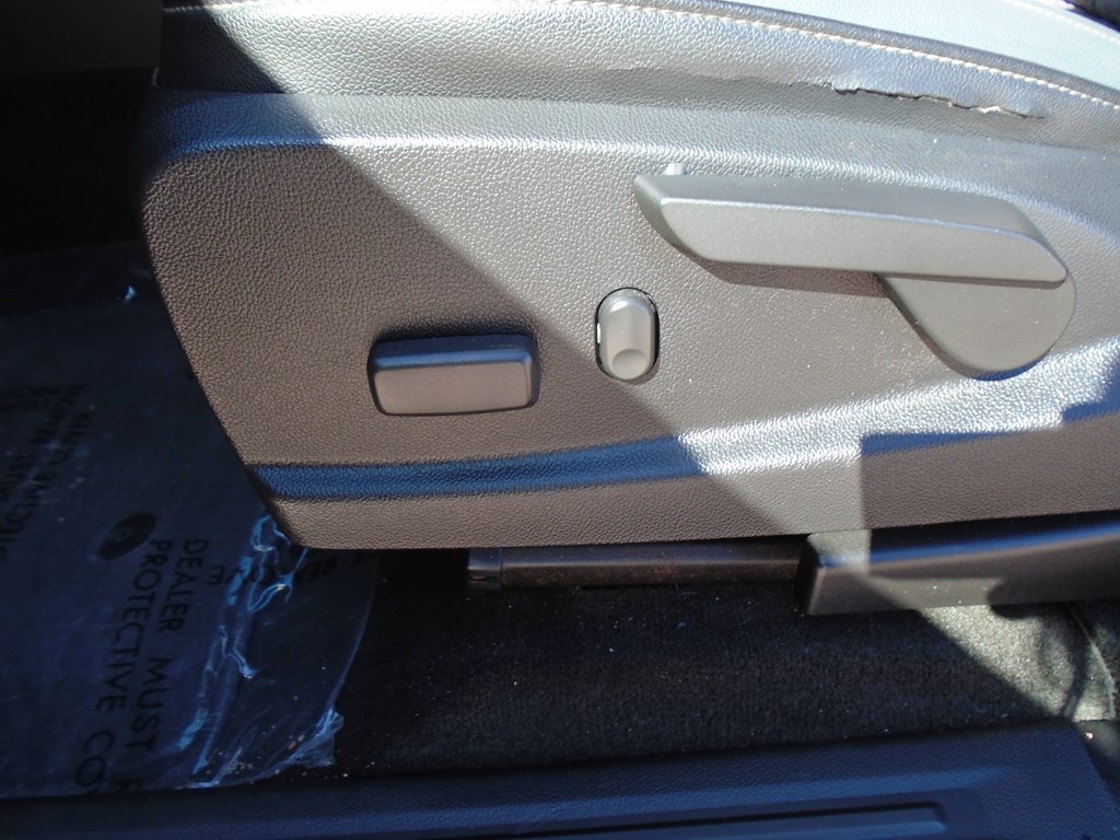 Photo 17 of this CHEVROLET COLORADO
