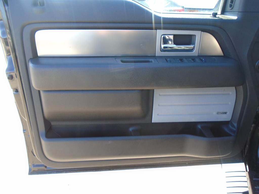 Photo 16 of this FORD F150
