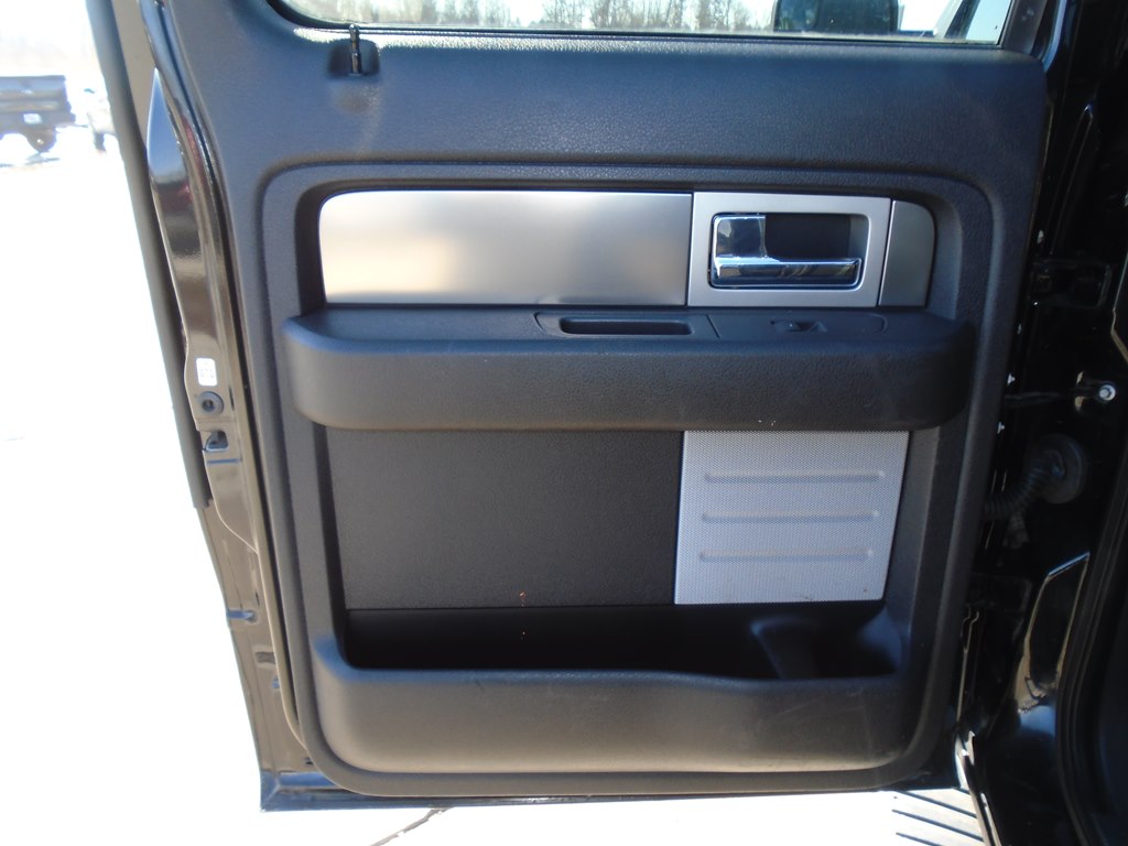 Photo 25 of this FORD F150