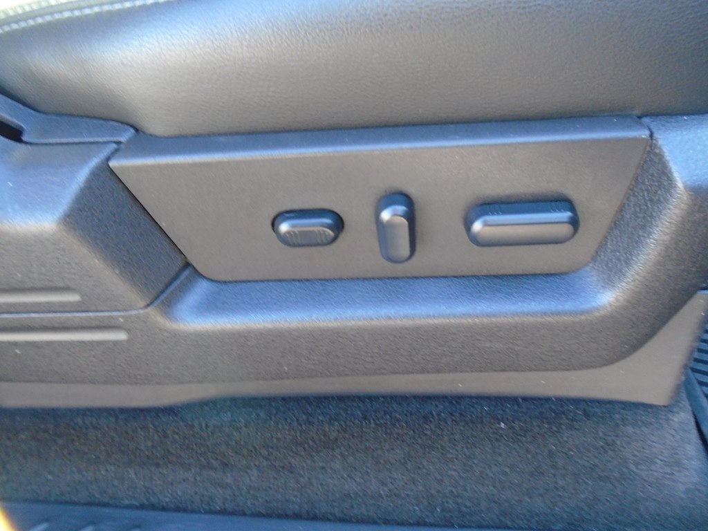 Photo 32 of this FORD F150